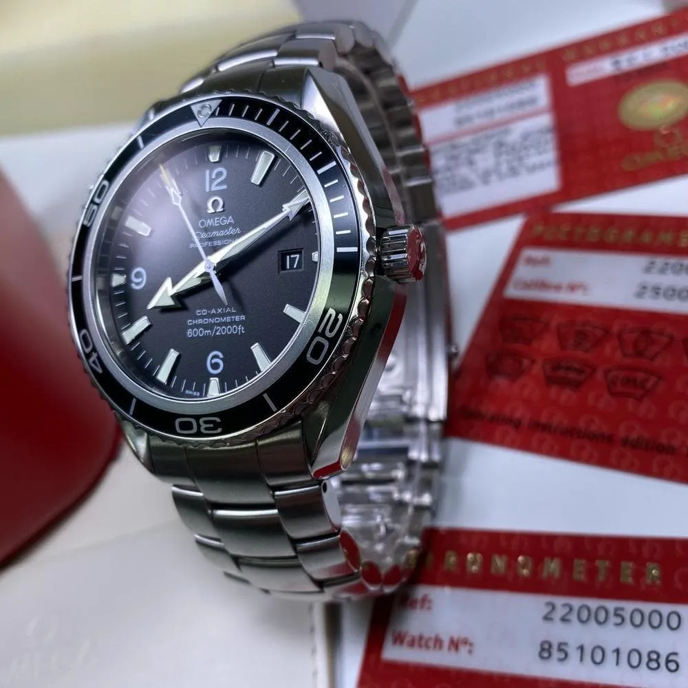 Omega Seamaster Planet Ocean 22005000 2500XL (2011)